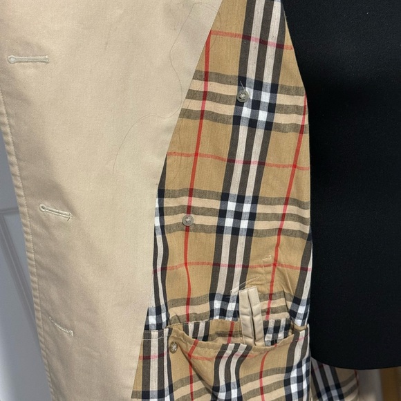 Burberry Tan Trench Coat with Plaid Lining - Picture 7 of 10